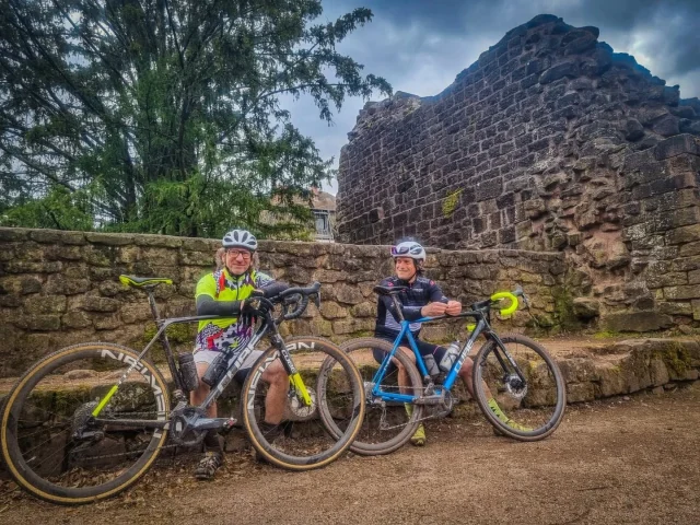 Samstag mit Chris eine schöne Crosser Runde gefahren. Höhepunkt war die Burg Kerpen in Illingen und in Lebach ein Eis als Lohn. Wir hatten Glück. In Saarwellingen ein fetter Regenschauer. Schön nass ging es durch die Pfützen im Wald weiter.

Rode a nice crosser loop with Chris on Saturday. The highlight was Kerpen Castle in Illingen and an ice cream in Lebach as a reward. We were lucky. A heavy rain shower in Saarwellingen. We continued through the puddles in the forest, nice and wet.

#cubebikes #cubecrossrace #passionebici #radsport #passionducyclisme #cyclingpassion #cyclocross #ultegradi2 #newmancomponents #schwalbetires #passionciclista